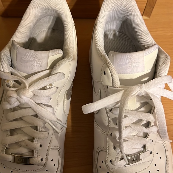 Product Description
The Nike Air Force 1 Low White \' main image 11